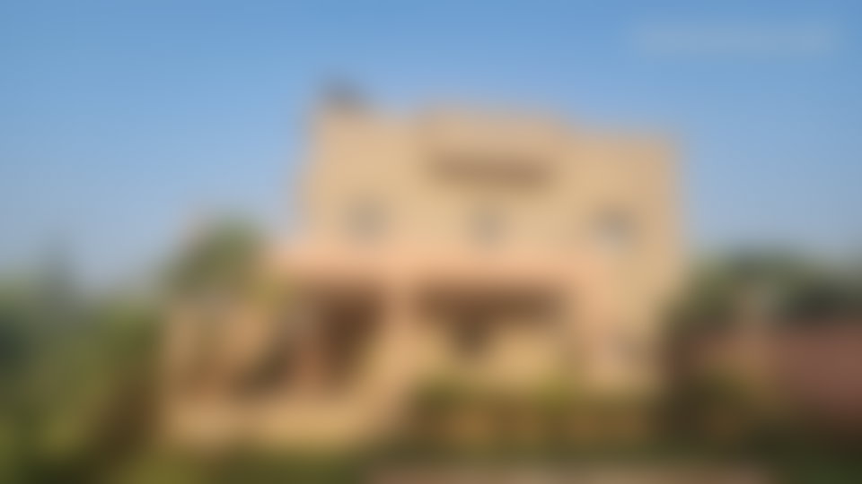 فيلا فاخرة للبيع بطريق أوريكا في مراكش