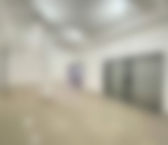محل تجاري واجهات زجاجية للإيجار بسيدي معروف الدار البيضاء — الدار البيضاء