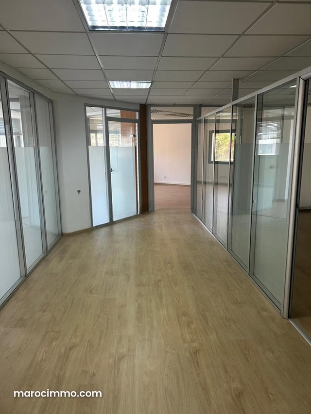 Rnd Moulay Youssef Bureau open space 240m2 A louer — 2