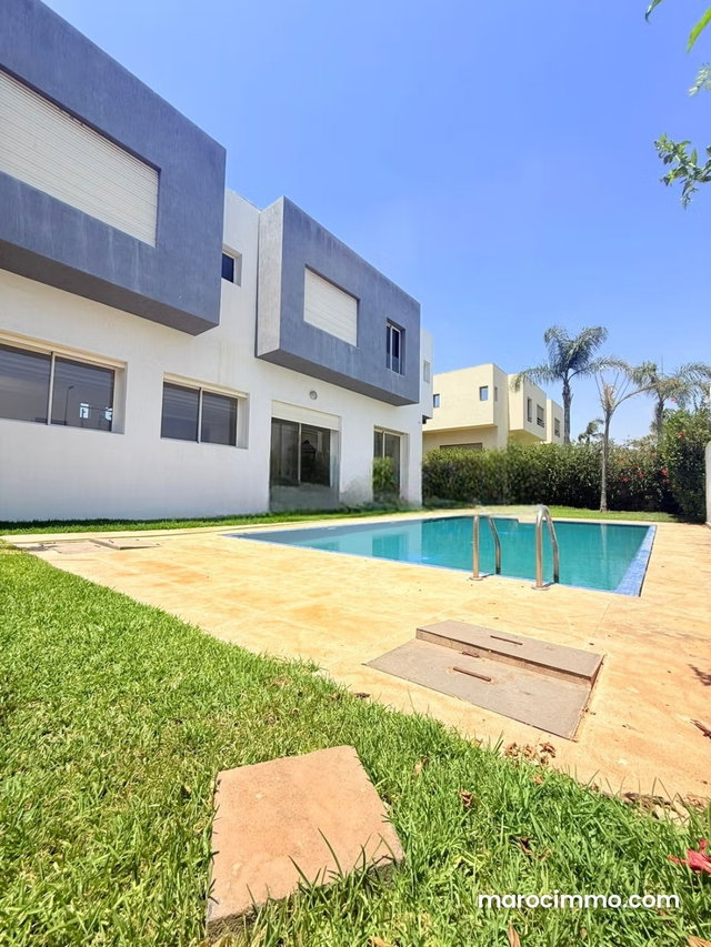 Villa neuve d'exception avec piscine à vendre — 2