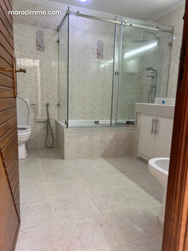 Maison de luxe à louer à Riyad. Superficie 250 m². Cheminée et climatisation — 4