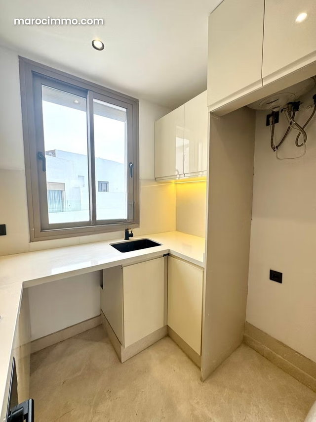 Studio a Vendre au Quartier Les Princesses Maarif — 4