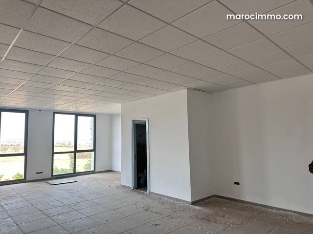 Offices for rent in Sidi Maarouf. Total area 171 m² — 5