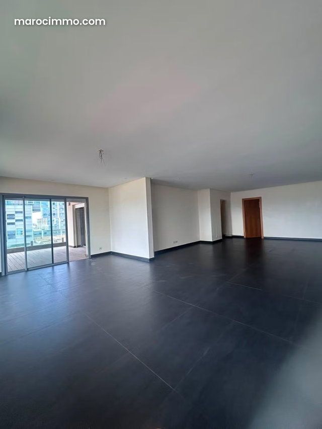 Appartement vue sur mer à louer à la marina — 3