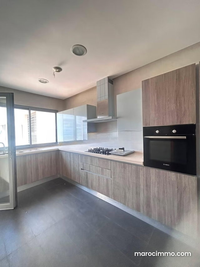 Appartement vue sur mer à louer à la marina — 5