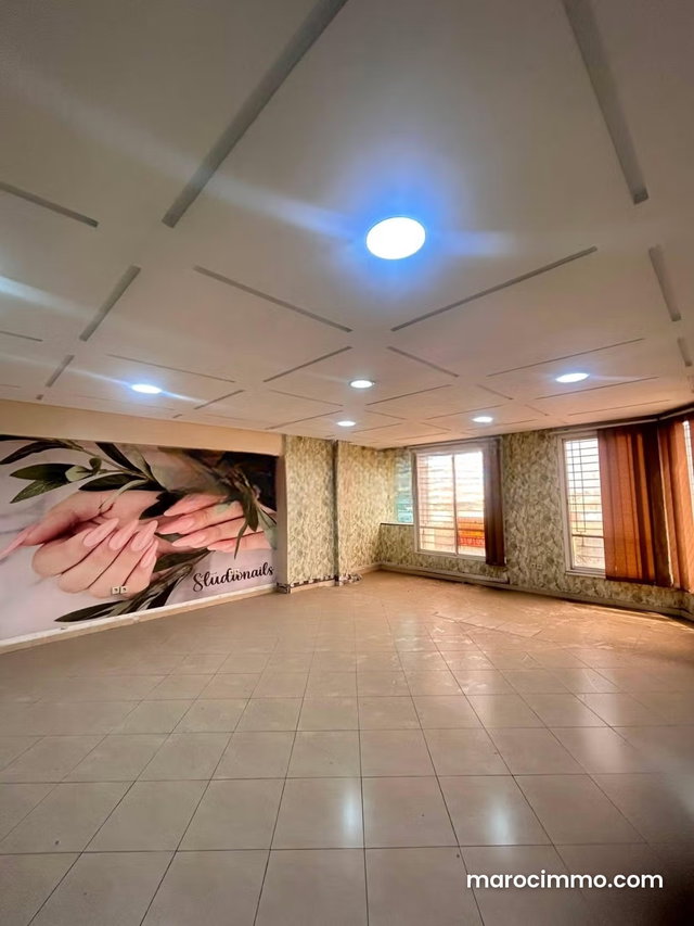 Office for Sale or Rent on Belvédère — 3