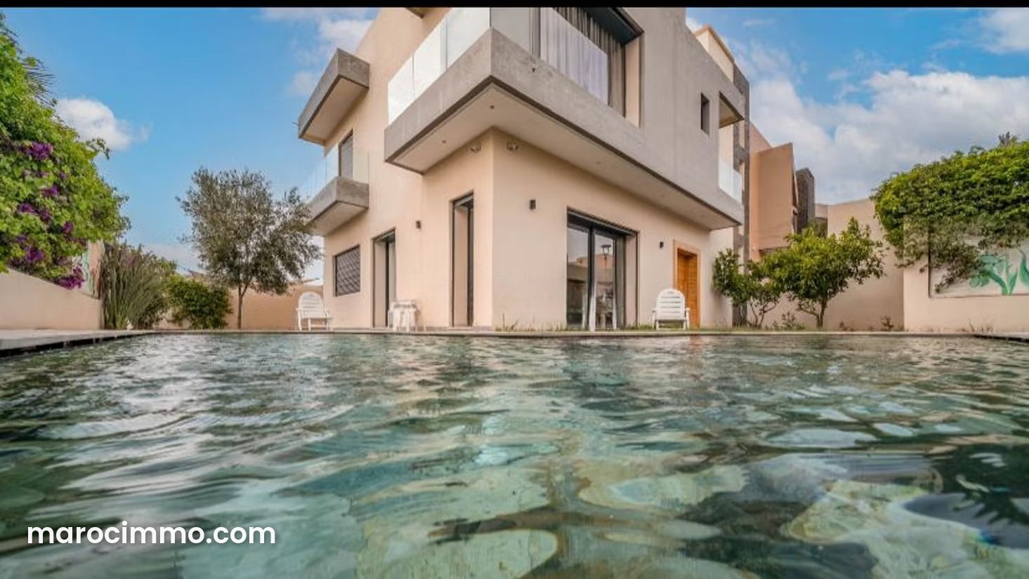 Villa 400 m² avec piscine, Route de Tahanaoute, Marrakech — Marrakech