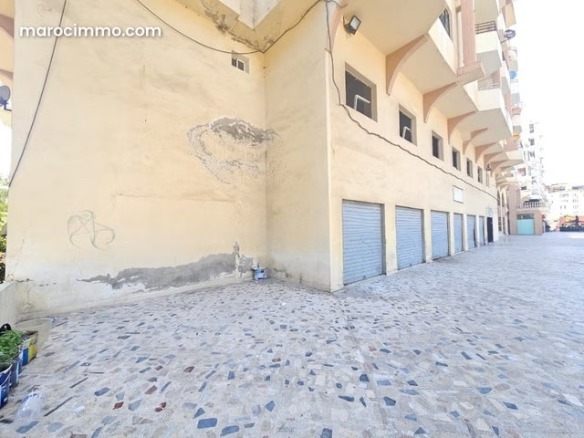 Spacieux local commercial à malabata — 2