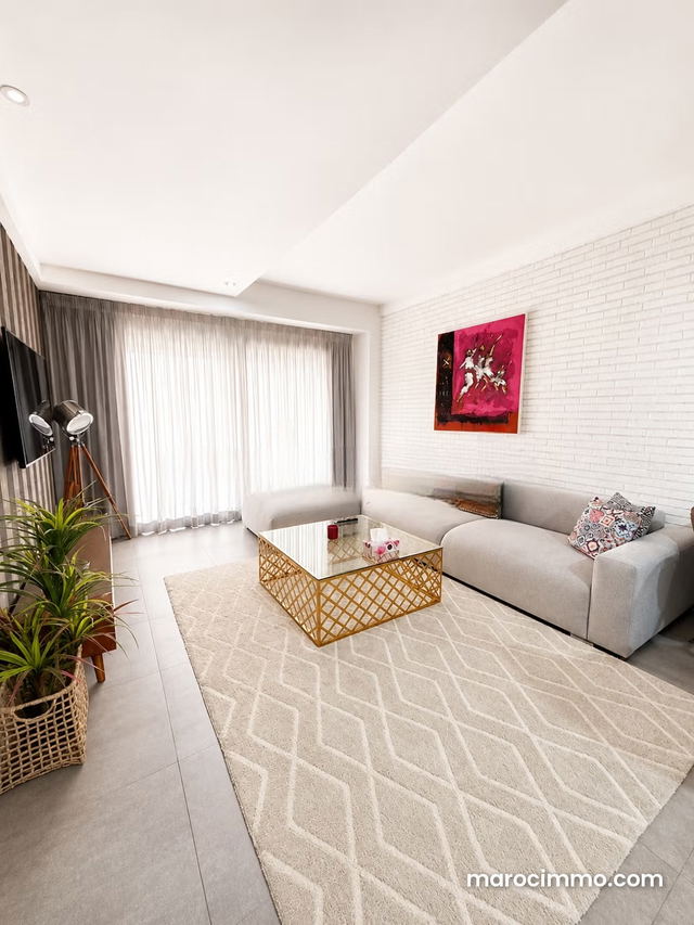 Modern Studio for Rent in Racine — Casablanca