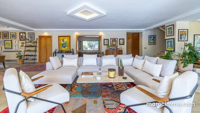 Propriété sur 5000m² avec SPA — 5