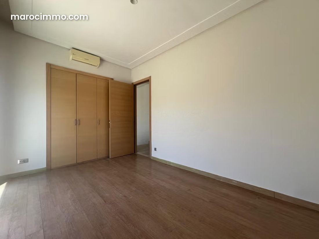 320 m² Villa with Garden for Rent, Ville Verte Bouskoura — Bouskoura