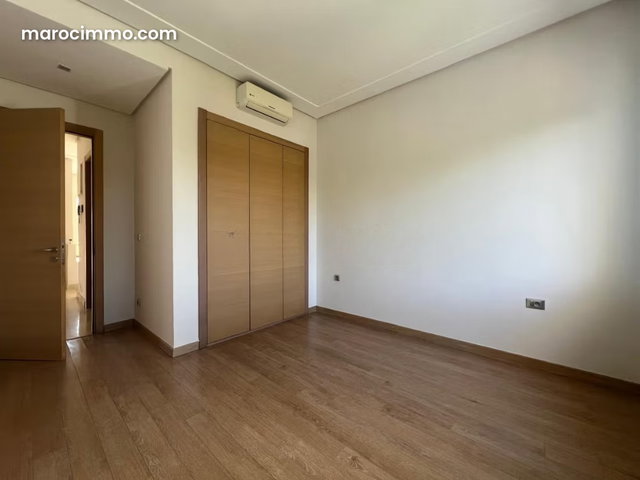 Villa à louer – Prestigia — 2