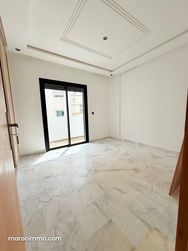 Apartment for rent in Belvédère. 1 bedroom. Concierge service, air conditioning — 4