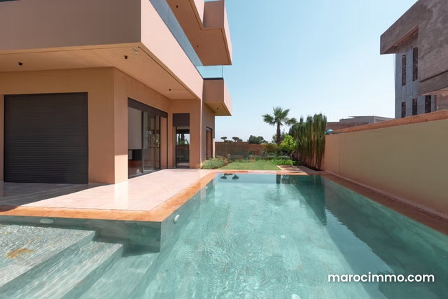 Villa de 507 m2, neuve, domaine golfique — 2