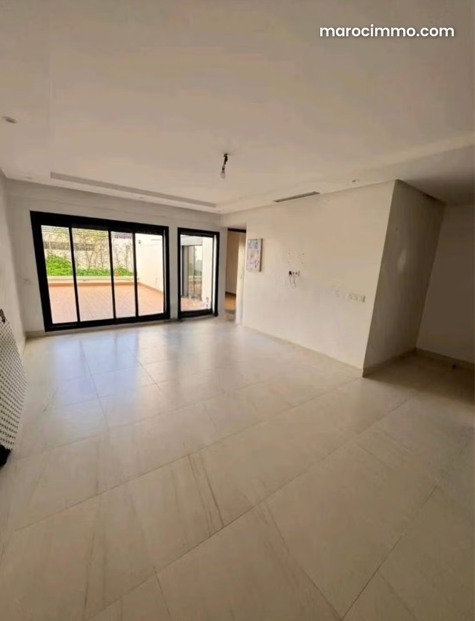Vente d'un bel appartement à Palmier. Superficie 88 m². Avec garage et ascenseur