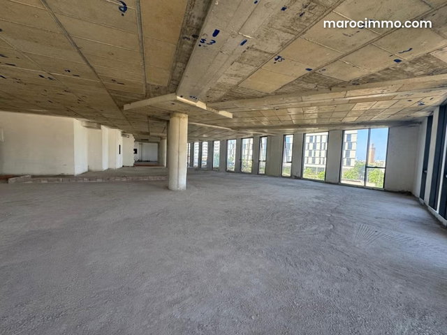 Bureau Neuf 1776 M² En Location Sur CFC — 4