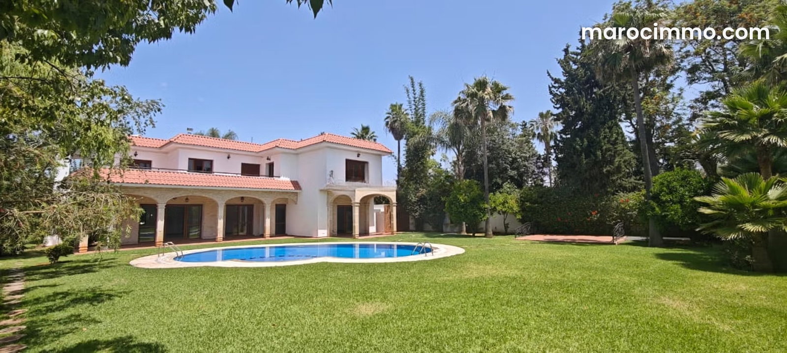 2,000 m² Villa with Pool and Garden, Souissi, Rabat — Rabat