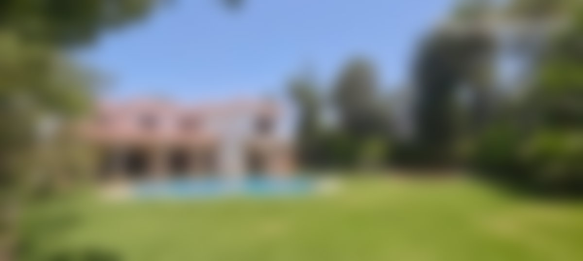 فيلا فاخرة للكراء بحي السويسي في الرباط