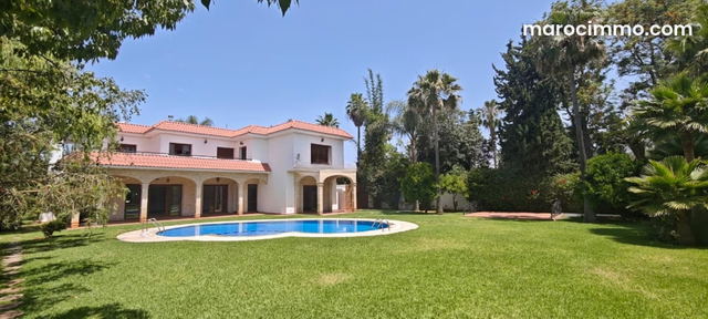 Villa a louer a souissi a rabat — Rabat
