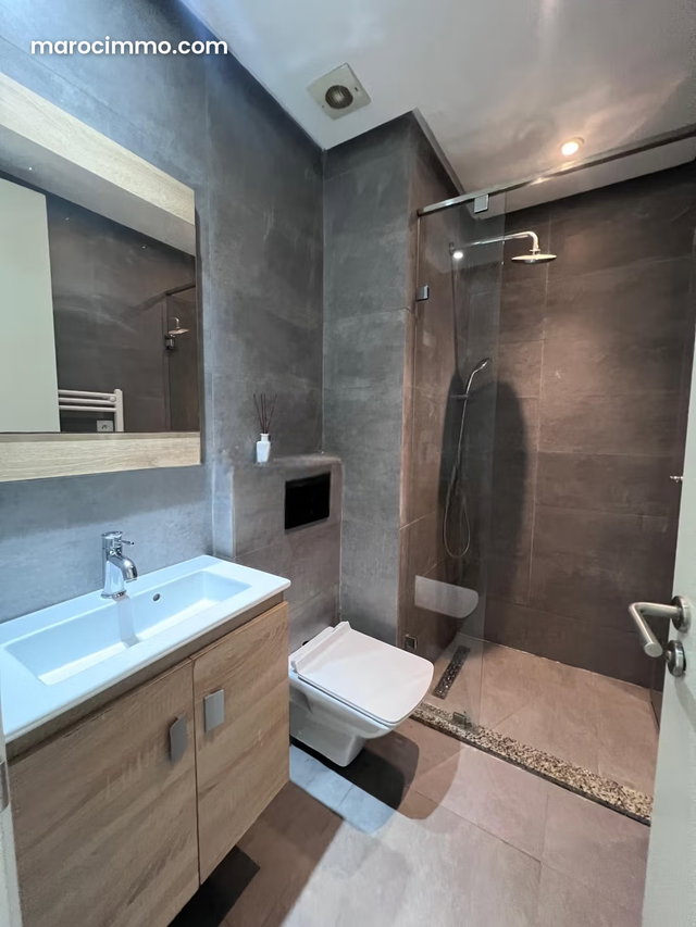 Bel appartement en location à Racine. 3 pièces. Meublé — 5