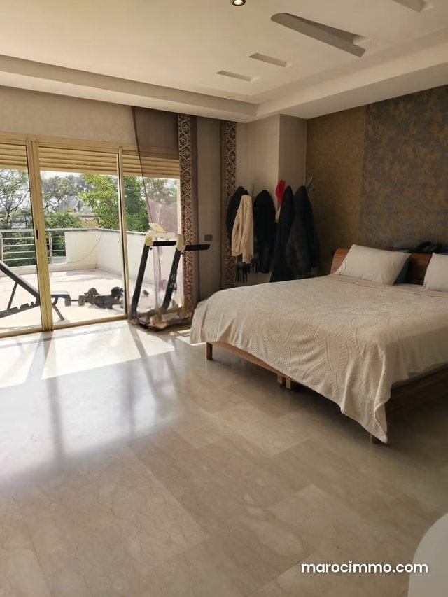Villa Vide à louer à Californie. 1300 m² — 3