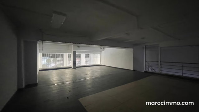 Boulevard Ghandi Louez le local idéal à Maârif Extension. Superficie 218 m² — 3