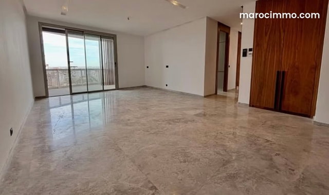 Sublime appartement vide à louer à CFC — 2