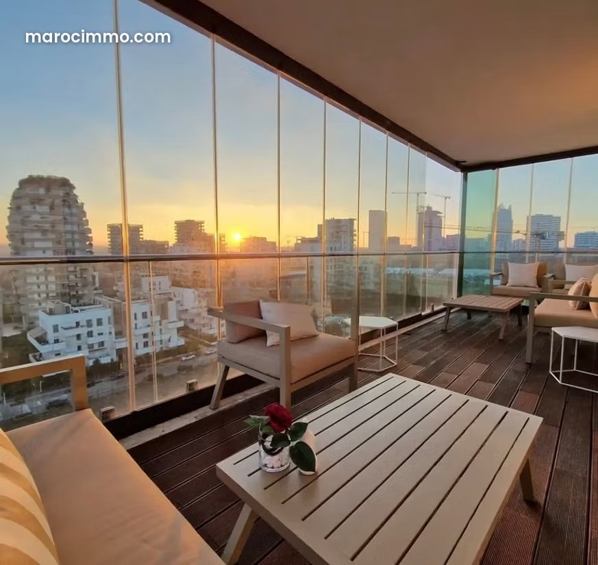 180 sqm Apartment with Terrace, Casablanca Finance City — Casablanca