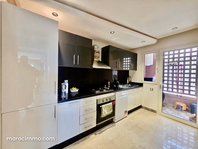 Magnifique appartement à l'achat à Agdal boulevard M6. Surface de 98 m². Piscine, climatisation — 2
