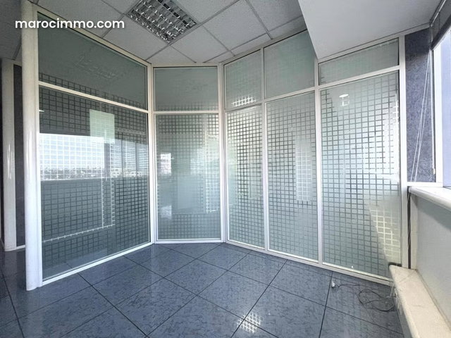 Plateau de bureau angle 181m vue imprenable — 4