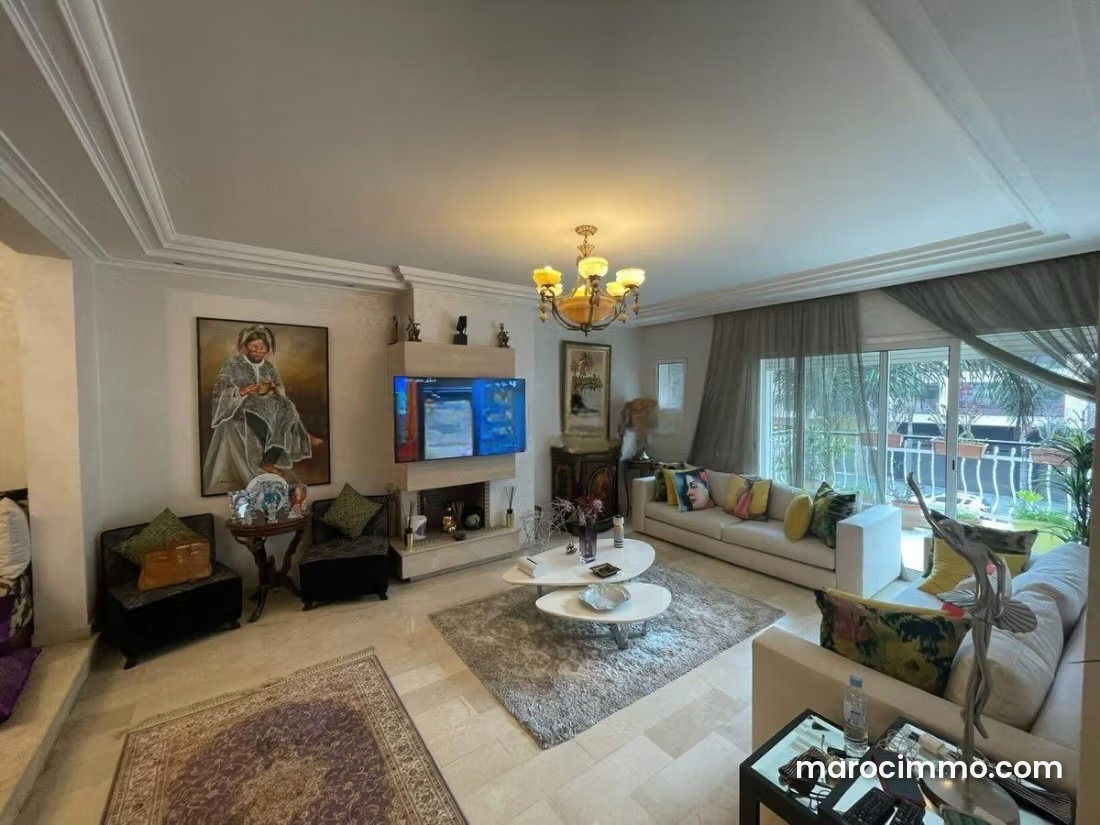 266 sqm apartment with terrace in Racine, Casablanca — Casablanca