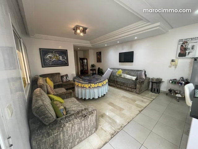 Très bel Aparrtement 260 M2 avec terrasse Racine — 3