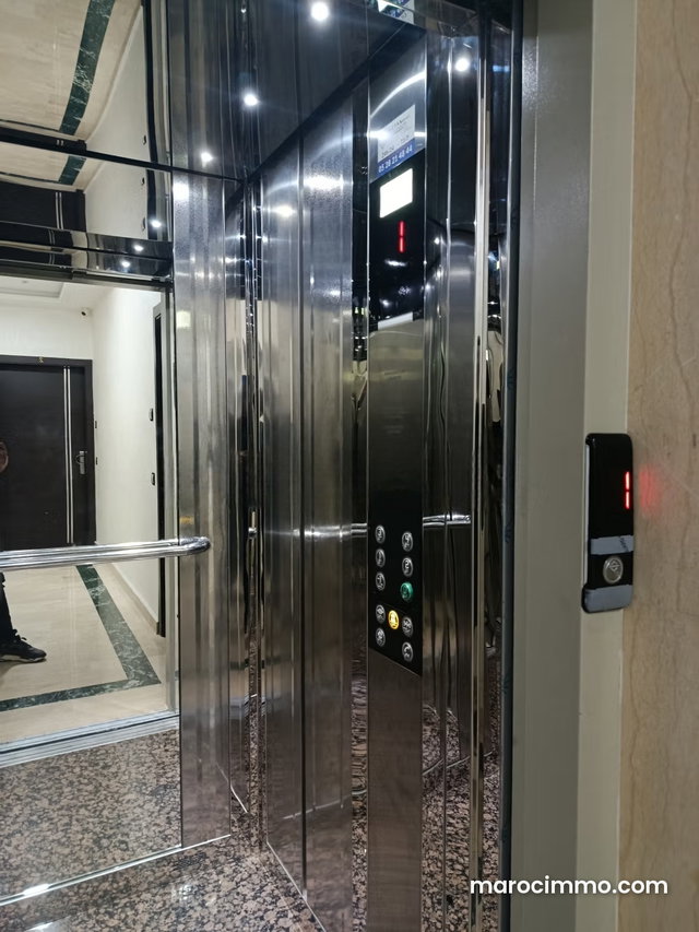 Appartement 3 chambres vide à louer hay Mohammadi — 4