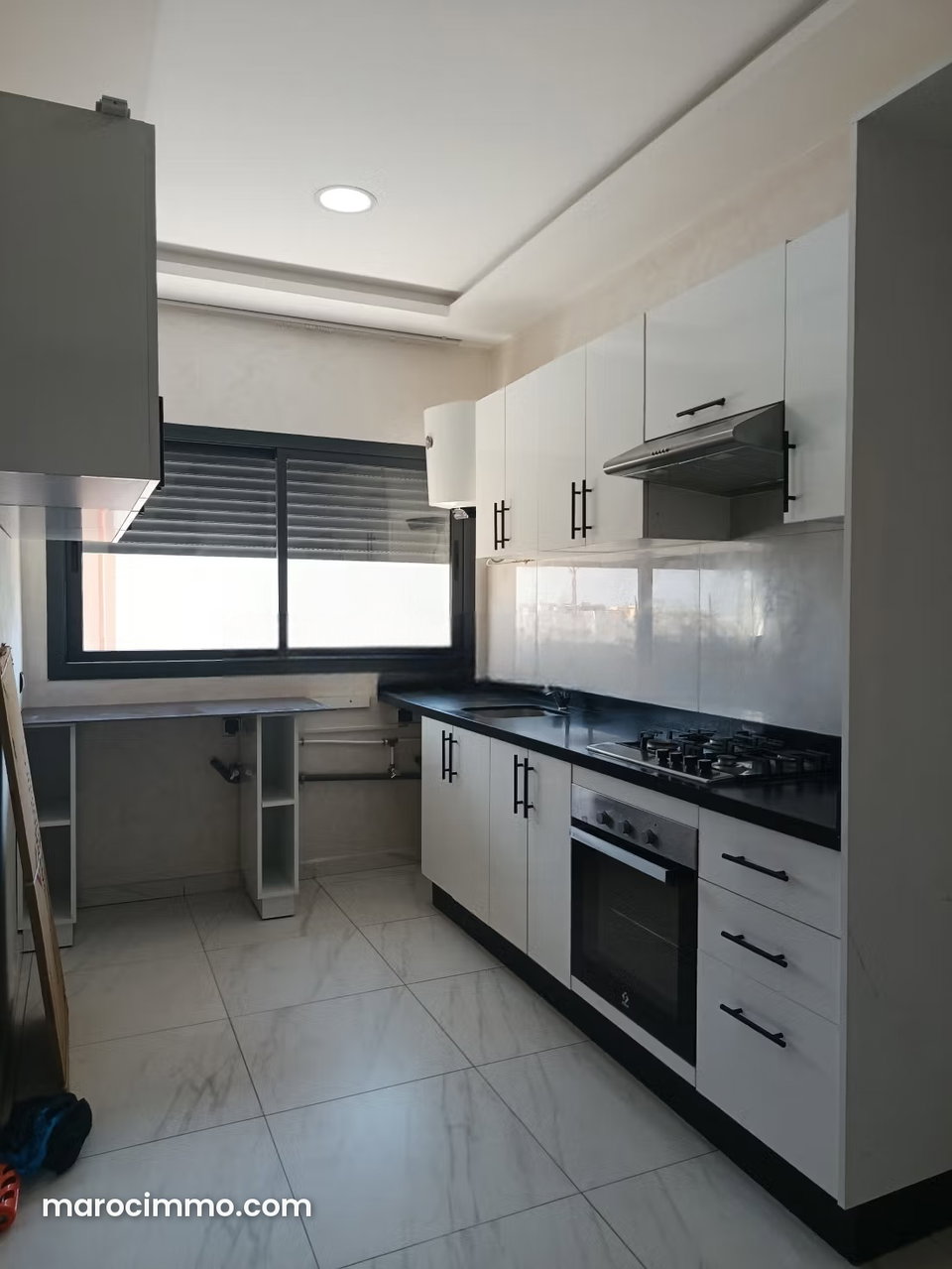 Appartement 3 chambres vide à louer hay Mohammadi