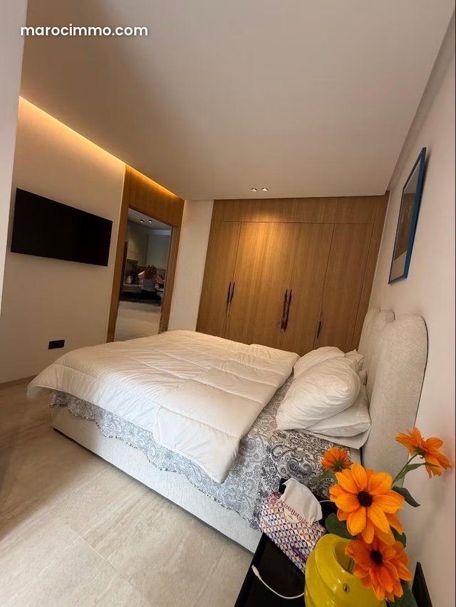 Louez cet appartement à Oasis. 2 pièces. Bien meublé — 3