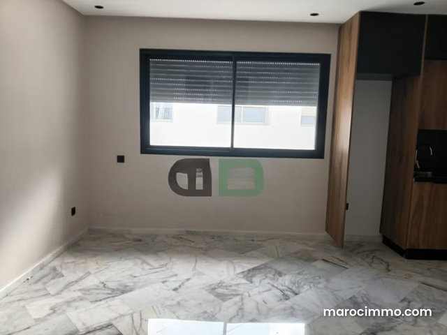 New, Modern and Bright Studio in Franceville — 3