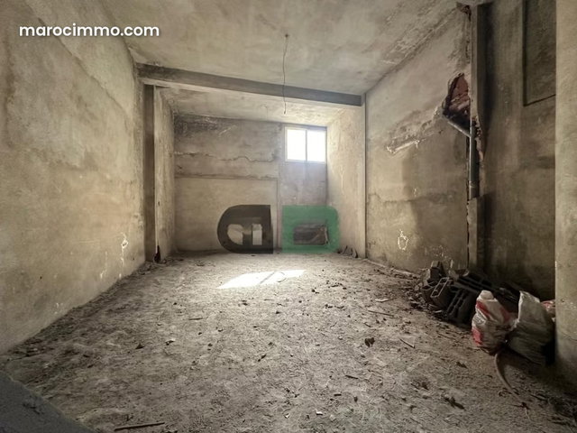 Local commercial 265 m² avec mezzanine – Bourgogne est — 3