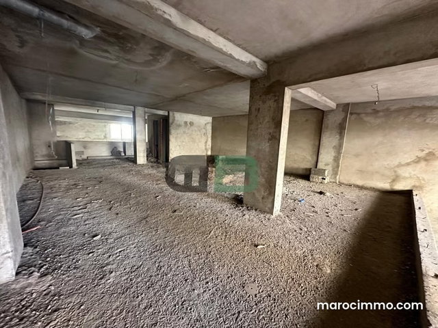 Local commercial 265 m² avec mezzanine – Bourgogne est — 5