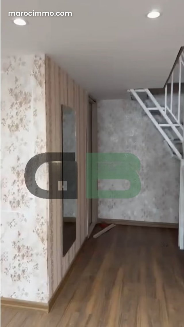 Local 51m² en duplex avec mezzanine – Maarif Ext — 3