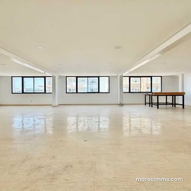 Bureau à Louer de 1098.0 m² à Casablanca, Ain Sebaa — 4