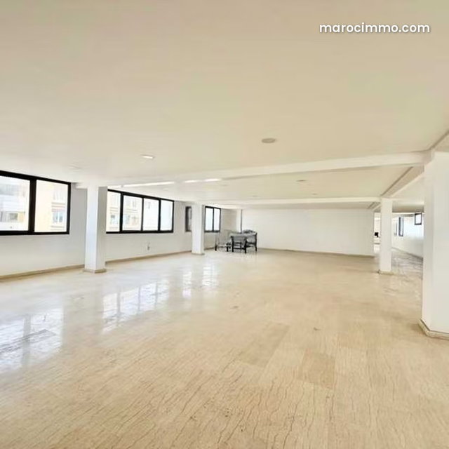 Bureau à Louer de 1098.0 m² à Casablanca, Ain Sebaa — 5