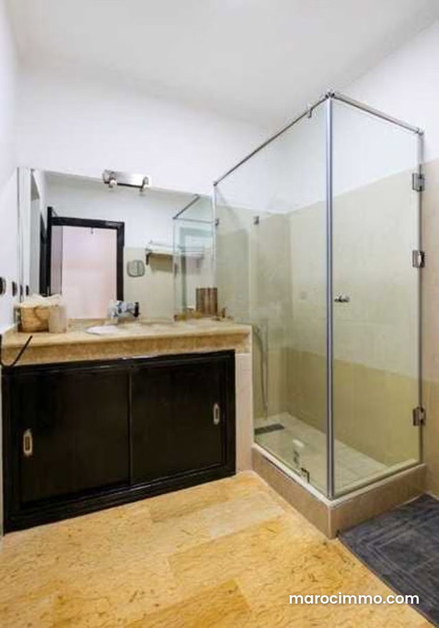Appartement à Vendre de 136.0 m² à Casablanca, Racine — 4