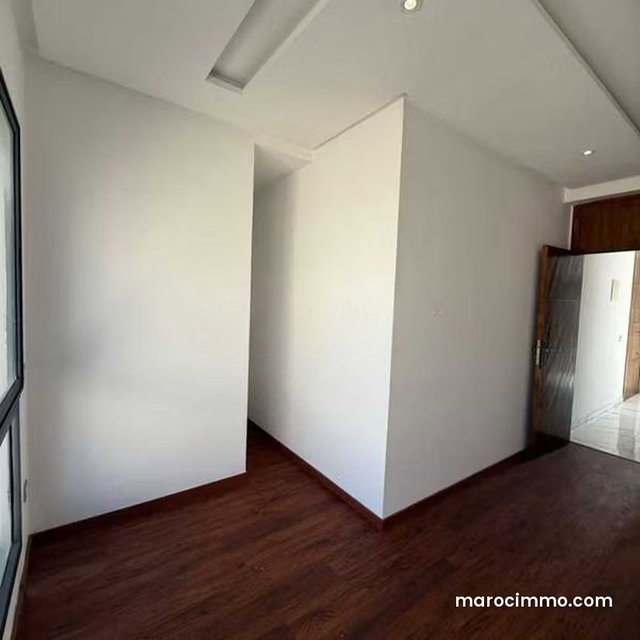 Bureau à Louer de 79.0 m² à Casablanca, Hopitaux — 2