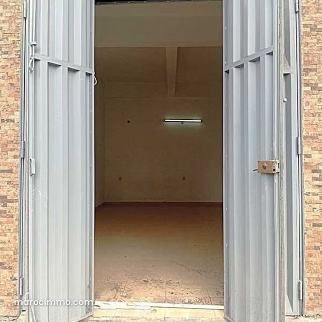 Local commercial à Vendre de 124.0 m² à Casablanca, Fida — 2