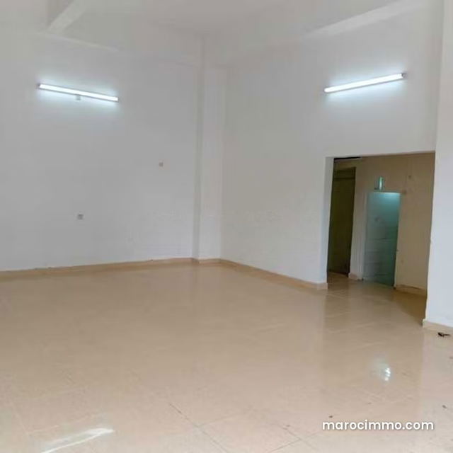 Local commercial à Vendre de 124.0 m² à Casablanca, Fida — Casablanca