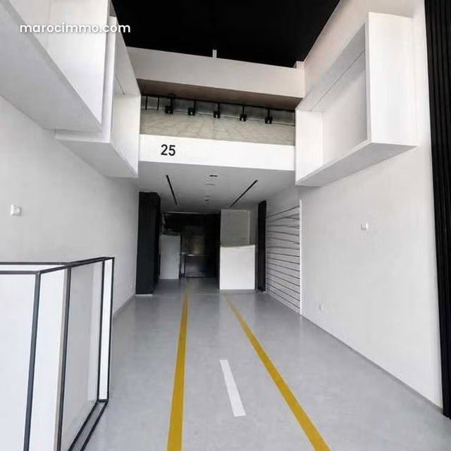 Local commercial à Vendre de 86.0 m² à, — 2