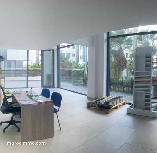 Bureau à Vendre de 83.0 m² à, — 3