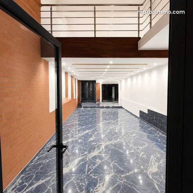 Local commercial à Vendre de 74.0 m² à Casablanca, Palmier Maarif — 4