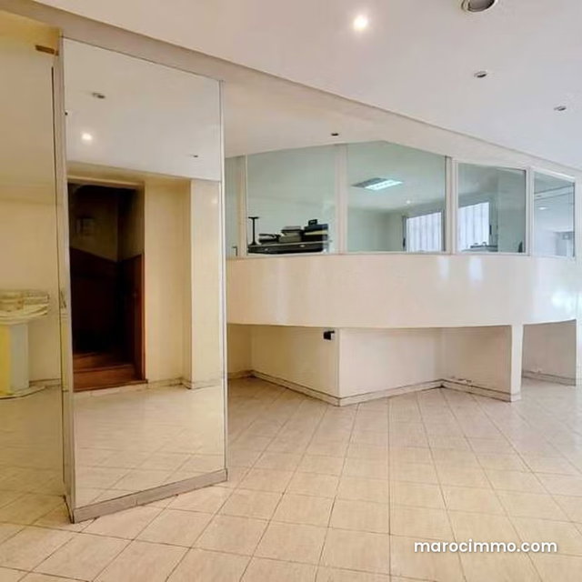 Local commercial à Vendre de 165.0 m² à Casablanca, Racine — 5