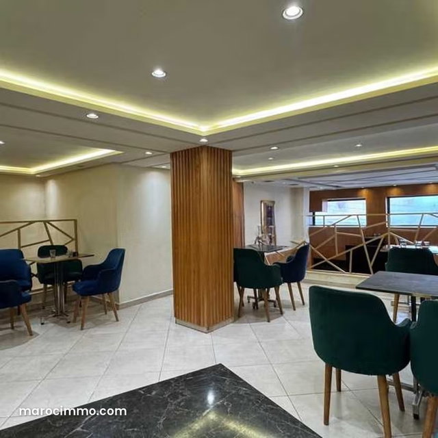 Local commercial à Vendre de 99.0 m² à Casablanca, Derb Sultan — 3
